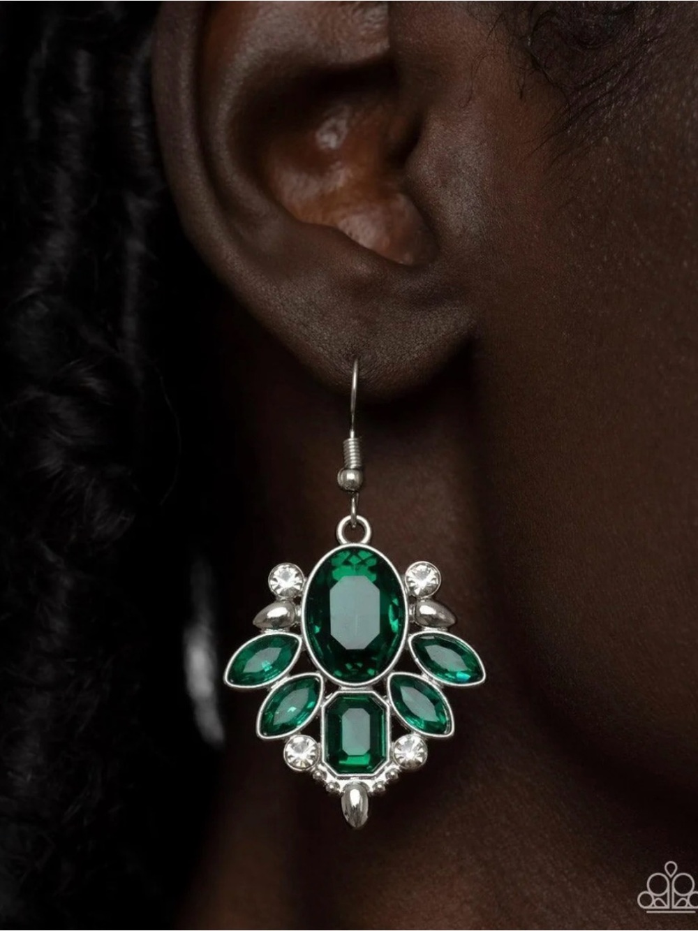 Glitzy Go-Getter Green Earring